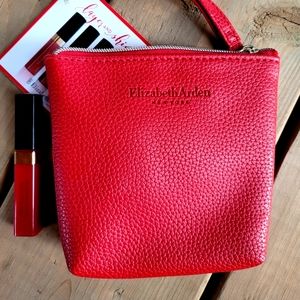 *NWT* Elizabeth Arden Mini Lip Gloss & Case